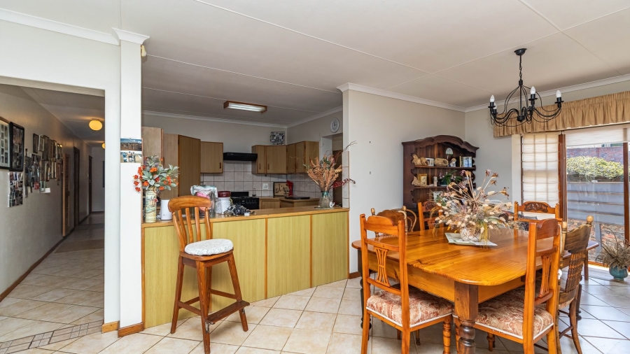 4 Bedroom Property for Sale in Tergniet Western Cape